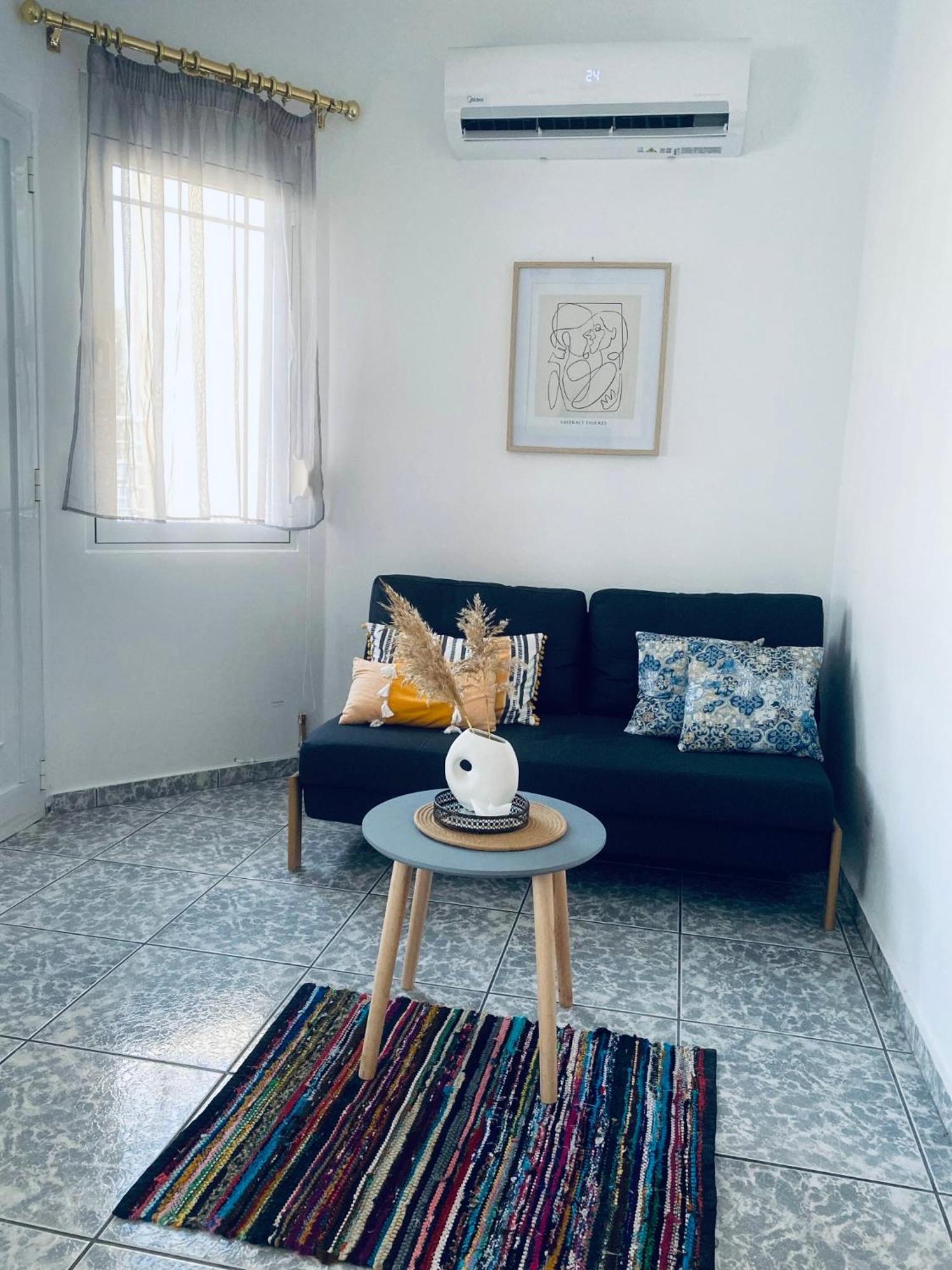 Coastline Apartment Néa Péramos Eksteriør billede
